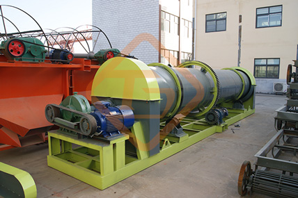 小型有機肥造粒機價格，有機肥造粒機設(shè)備多少錢