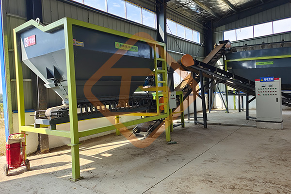 通達智能裝備鏟車喂料機的特點與性能